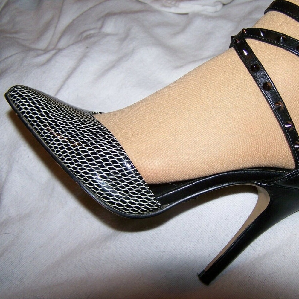 Rock & Republic Snakeskin Strappy Pumps